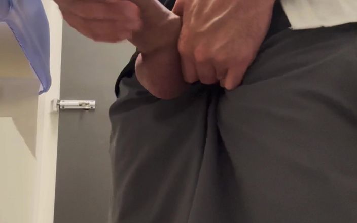 10 inch daddy: Branlette dans les toilettes à Londres