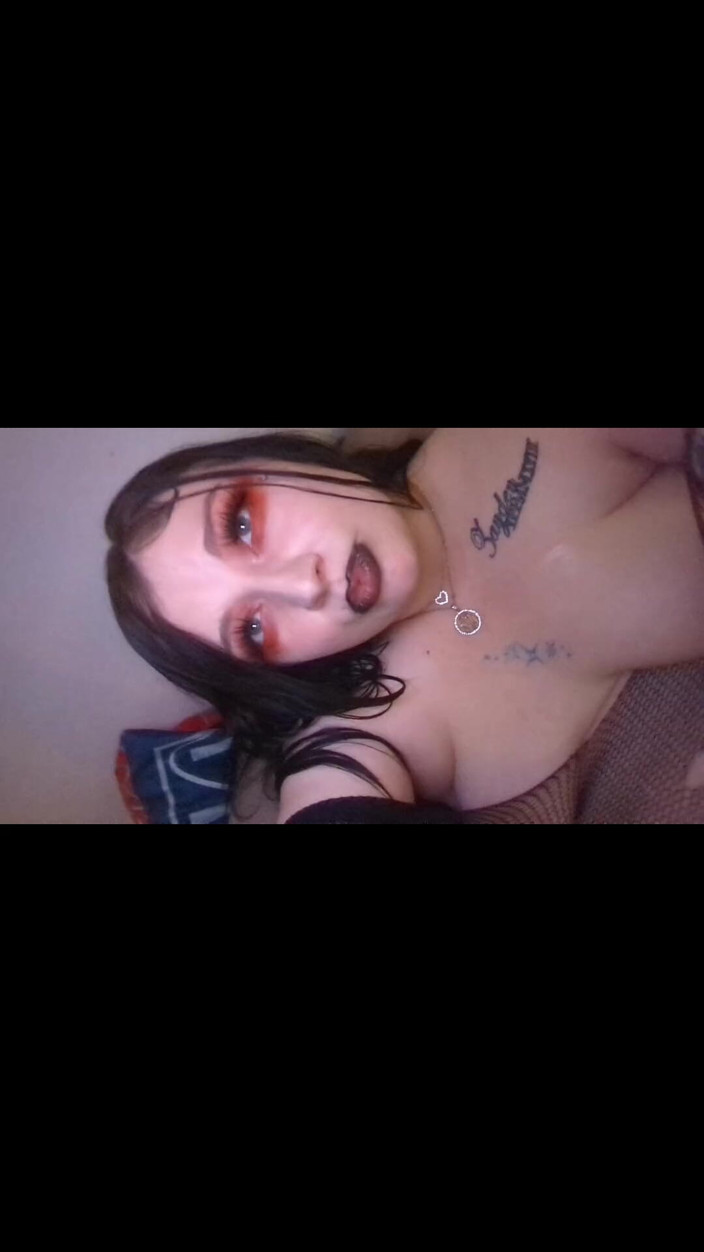 Dahlia Zee: 哥特淫娃玩耍