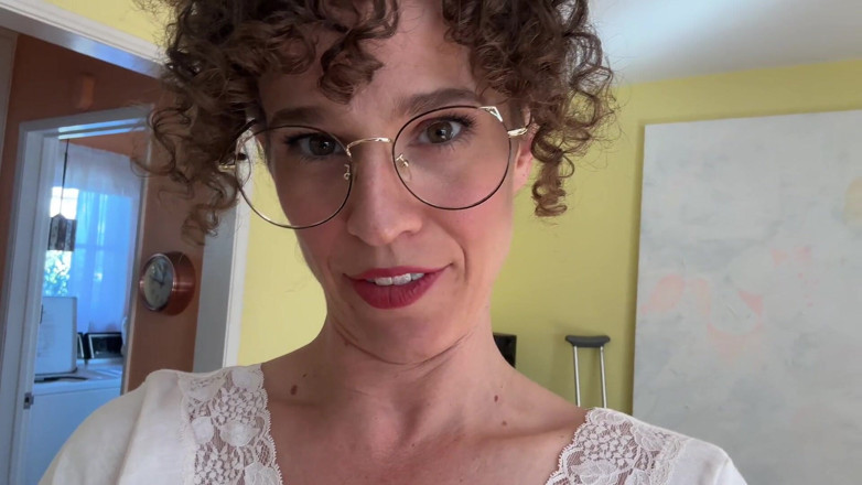VibeWithMommy: Horny Vlogger Stepmom Fucks College Guy