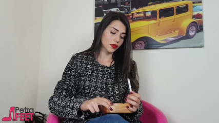 Smokin Fetish: Italian beauty loves smoking cigars