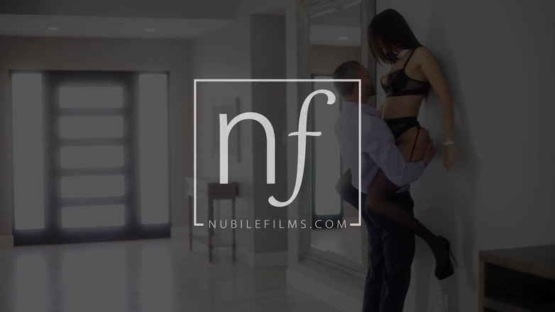 Nubile Films: Června 2022 Fantasy of the Měsíc - s3:e5