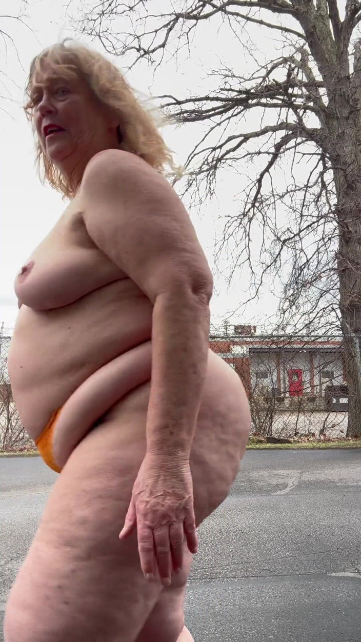 Big Ass 4 U: Que le regard des Irlandais t’aide à voir ma lune irlandaise