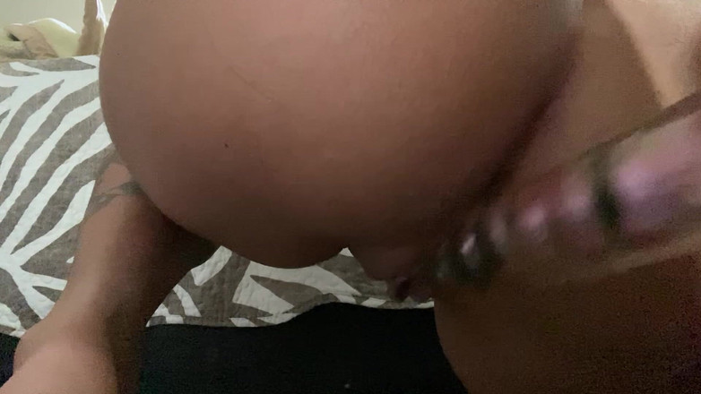 Bucetona: Enfonçant sa bite dans ma chatte