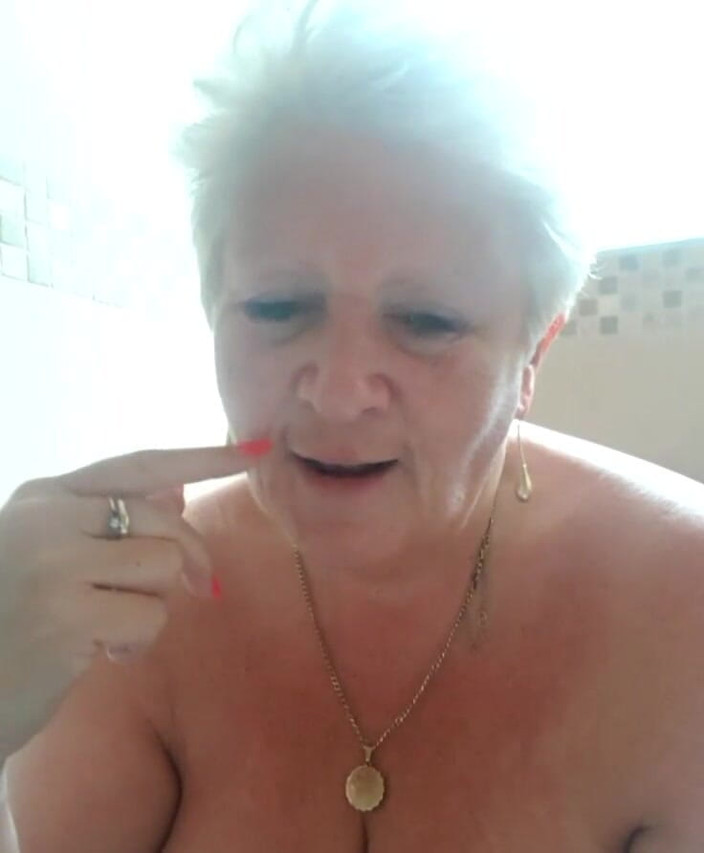 Uk Joolz: 和joolz的谈话场景 78