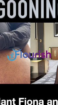 Însoțitoarea de zbor Fiona și Mrflourish au parte de o sesiune de