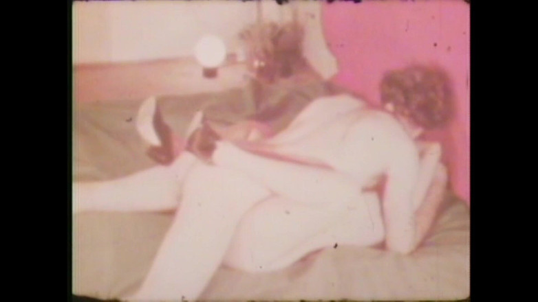 Vintage megastore: वेश्याओं का कामोद्दीपक खेल