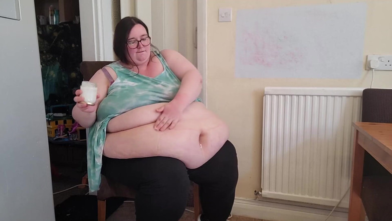 SSBBWLadyBrads: Minyak kelapa perut