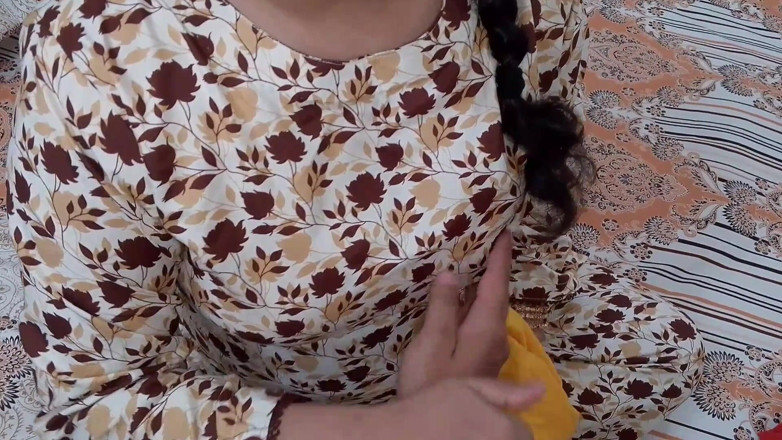 QueenbeautyQB: Sasur Bahu - Seeing His Beautiful Daughter-in-law Alone, His Father-in-law Came...
