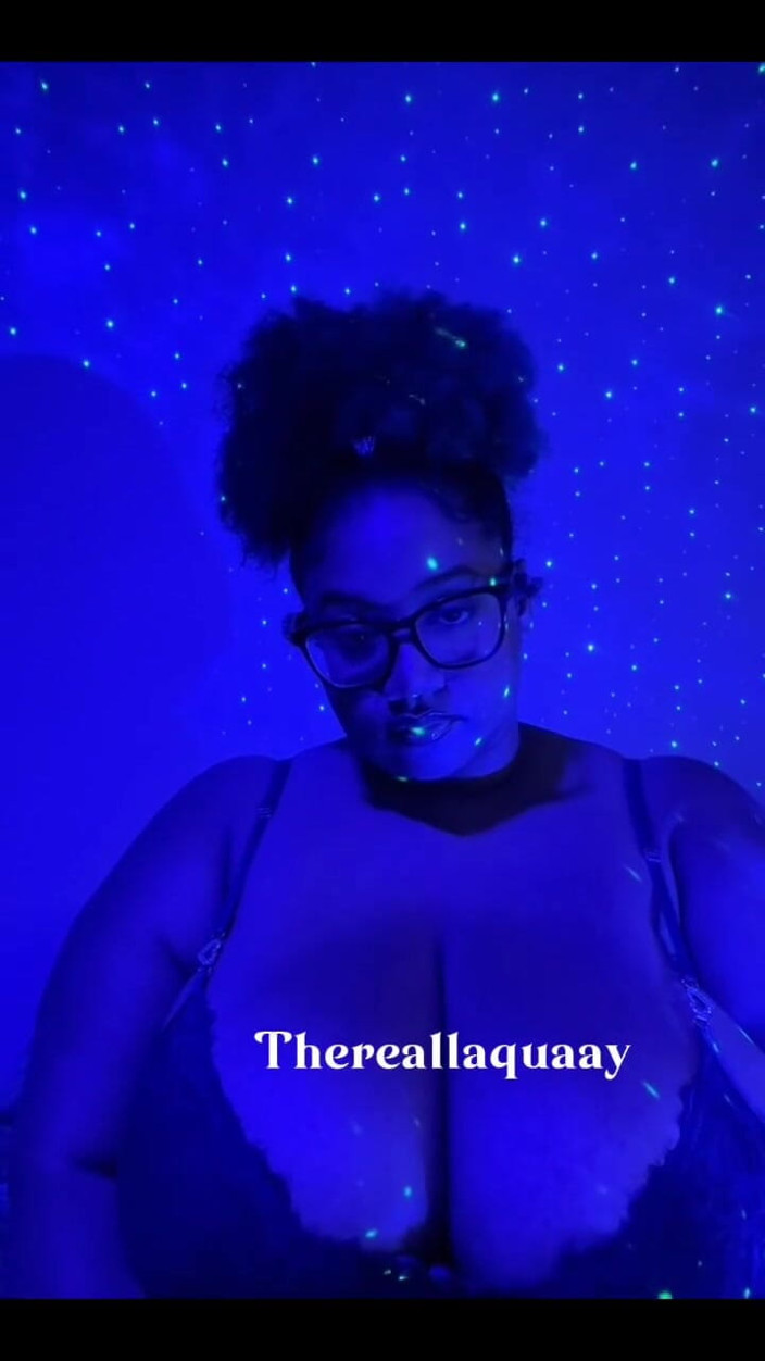 Biggdebbie solo: Biggdebbiecakez senin için twerk yapıyor