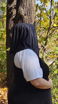 임신한 수녀를 피우다