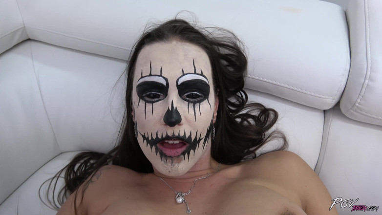 POV Bitch: Maskierte frau in sexy outfit hart anal penetriert