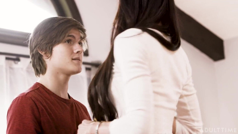 Mommys Boy: Mommy's Boy - Garoto de sorte ganha um carro perfurando sua...