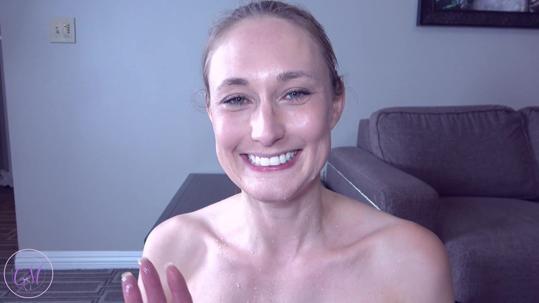 Chris Marxxx: Ophelia Kaan的小便采访