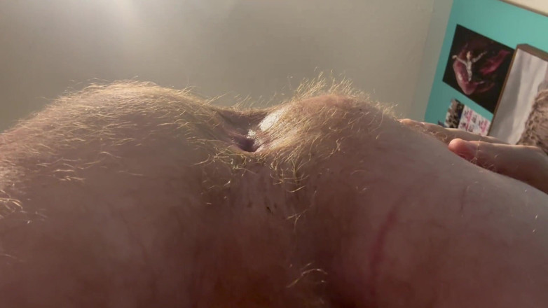 Bigwhitecock: Gaping My Ass Hole