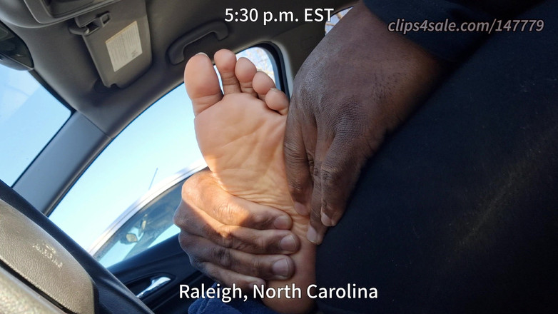 Foot Patrol: Solesday com chefe garota dá muito seu primeiro com os...