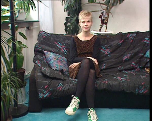 YOUR FIRST PORN: Nadja dba o jej cipki Soft Clip