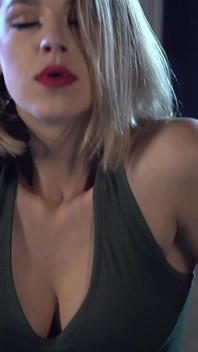 Sonya Blade Stretch