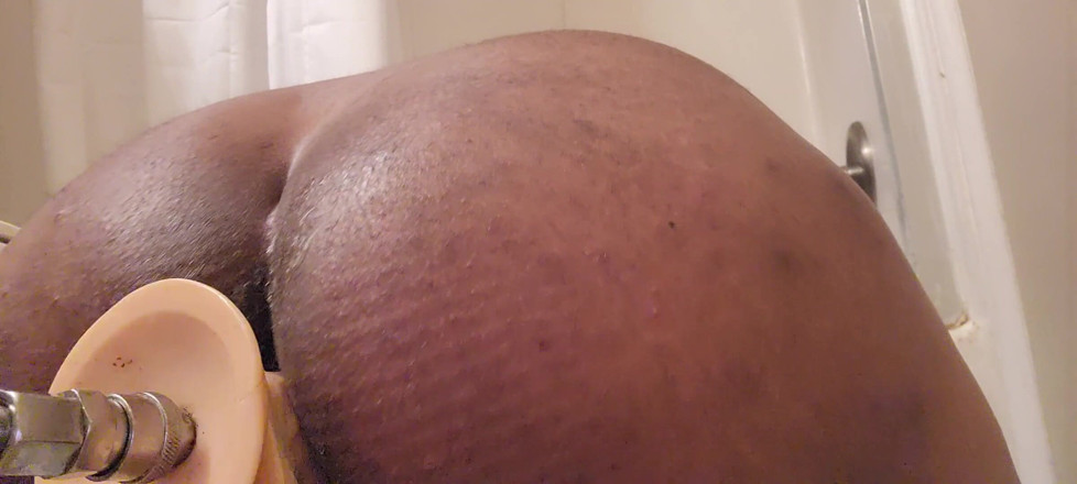 Truestarr: Sexuální stroj mě zvlhl