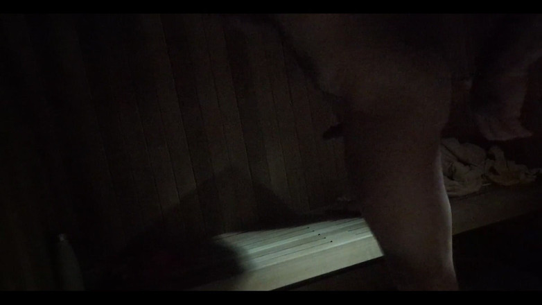 Bare Ranger: Beberapa peran bermain di sauna