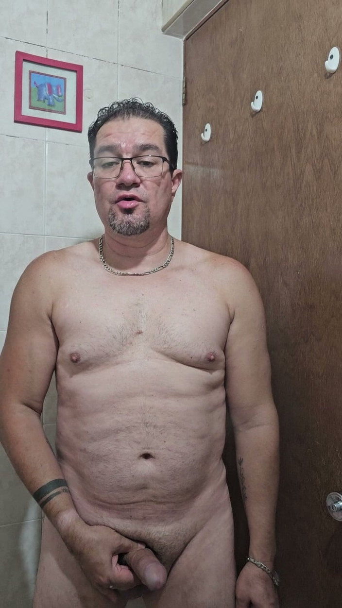 Brayan_PerDiazz: Before a Bath I Played with