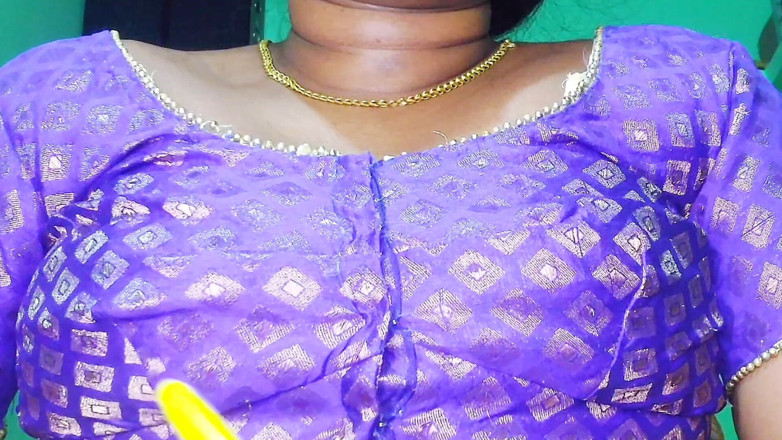 Desi Mohini: latika bhaabhi sautele pita ke bare stanon ke saath haardakor