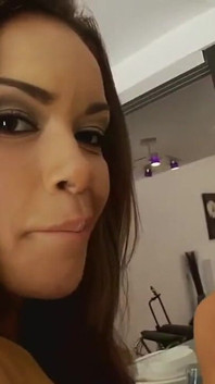 Aksi hot lesbian dua pelacur dengan toket besar yang lagi asik di-anal habis-habisan sampai mengerang keenakan