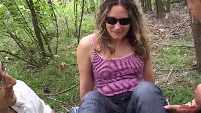 Vere Casalinghe Italia.: Blonde wife wants it hard and rough outdoor