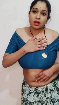 Urfi bhabhi behaarte muschi fingert mit Sari Entfernen