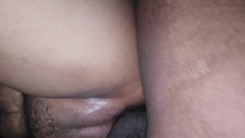 Desi Natalie: 震えるようなスタイルで、私は硬直し、絶頂に達した