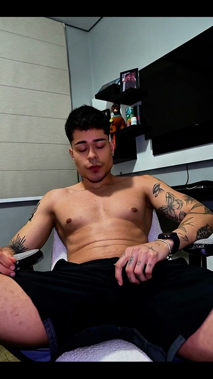 Teteu Santos: Came Back From the Gym with My Body on Fire