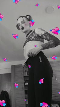 Traxy Femboy Dance