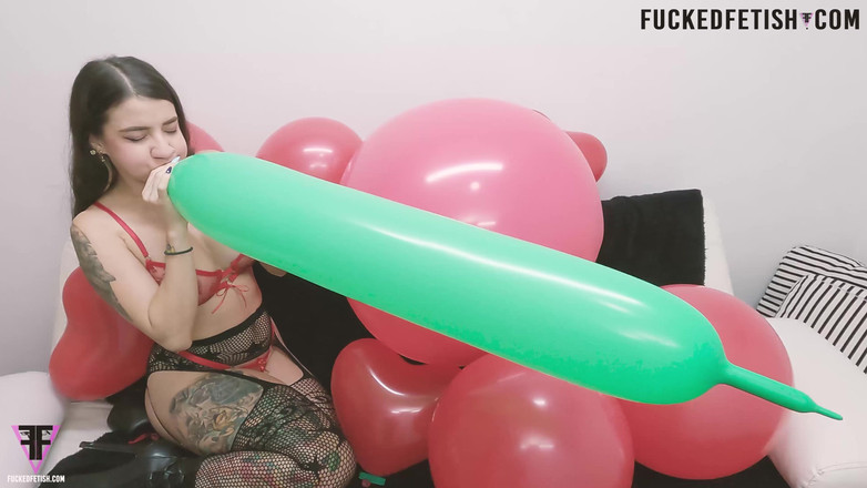 Fucked fetish: Vedere la persoana 1 cu prezervativ cu balon lung cu salivă
