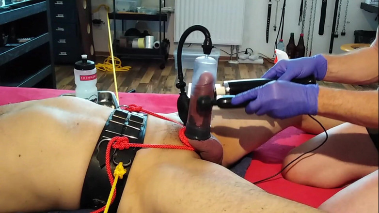 Master Drex: Vacuum pump in action