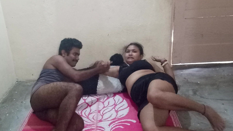 Mg3947731: Mari et femme, vidéos sexy complètes en hindi