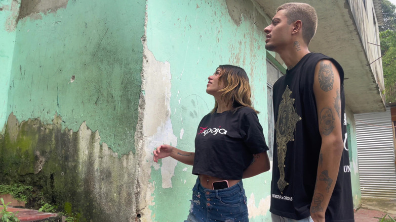 Dereck and Zoe: I Fuck My Stepsister in the Middle of an Adventure