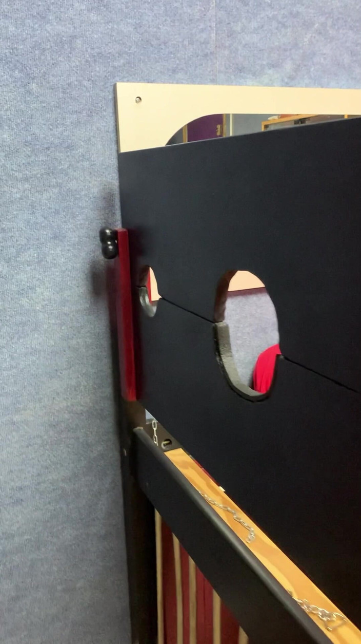 Maitresse Clara: Я открываю для тебя двери этого подземелья