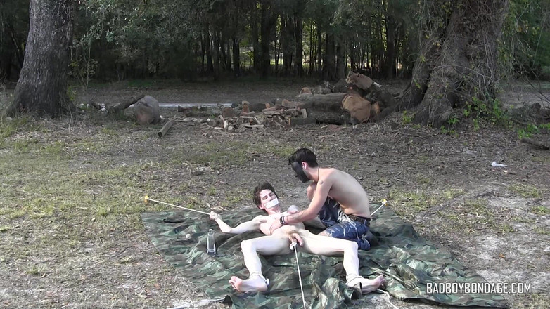 Bad boys bootcamp: Damien es en la lona