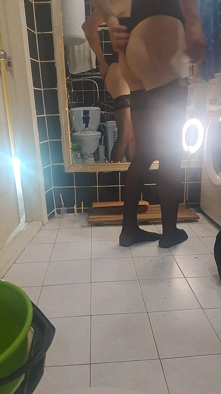 MilaFemboyUA: Playing in the Toilet