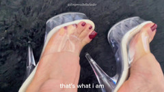 Empress Bella Sadic: Сексуальні червоні нігті прозорої платформи та imperatrizbella