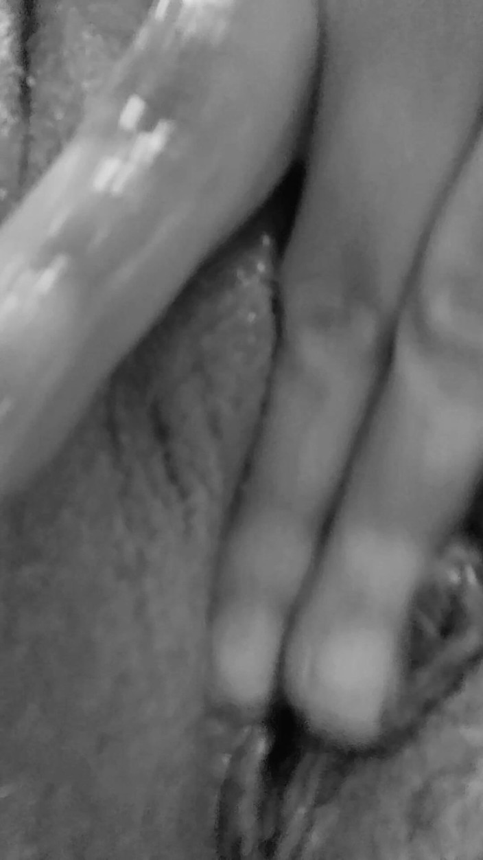 Misses Dickinson and Roughael: ホットセルフケア・コンピレーション