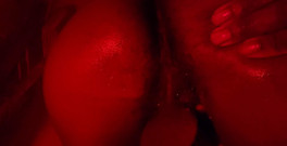 Hallelujah Johnson: Задница и яйца Hallelujah Johnson