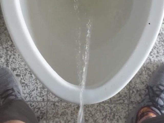Uncut Boy Peeing in the Toilet (Russie good boy)