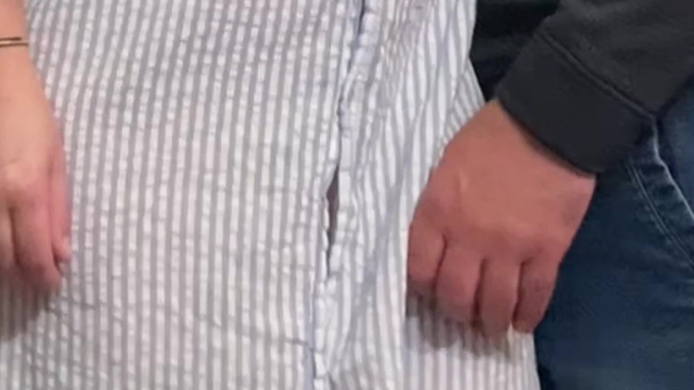 PriyaNaavya: Straniero pervertito mi sgrilletta la figa in metropolitana