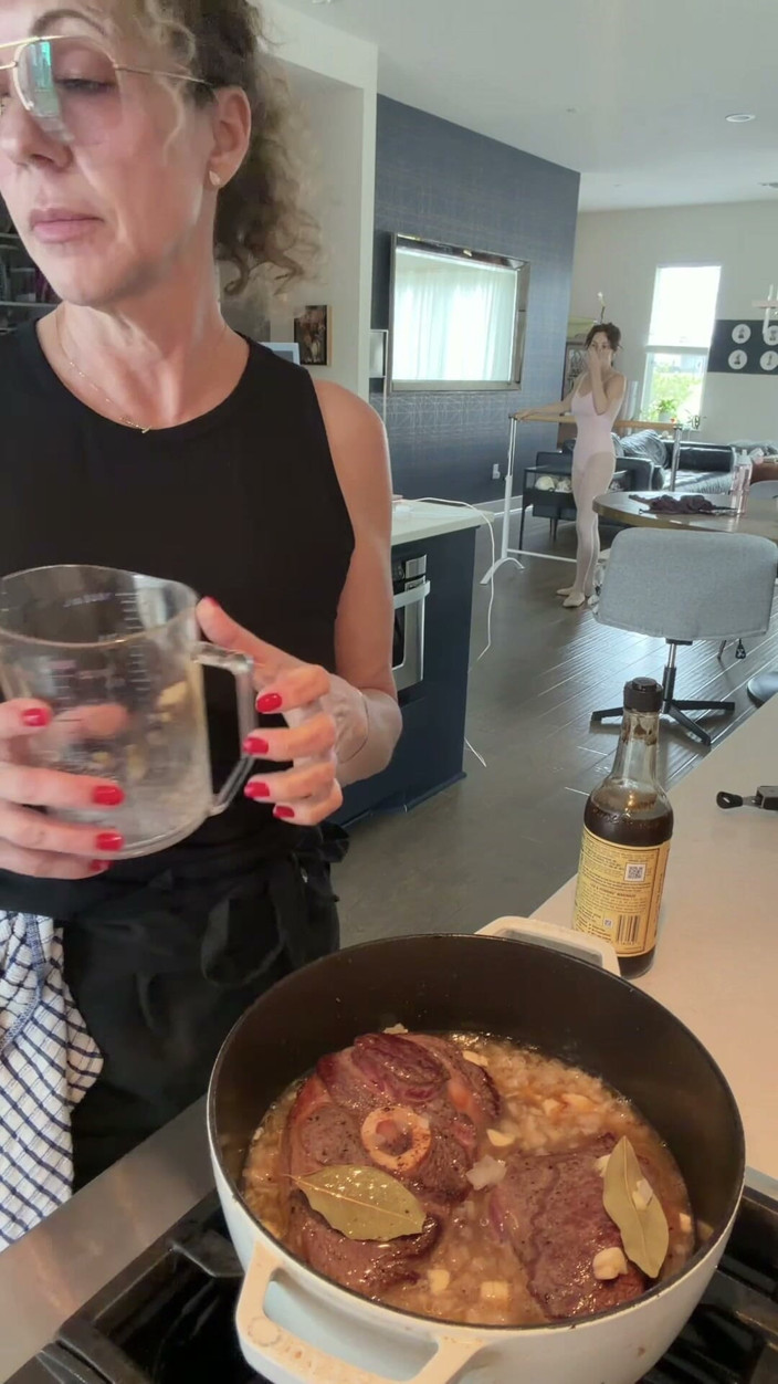 YourFavoriteMommy: Will You Be My Sous Chef?