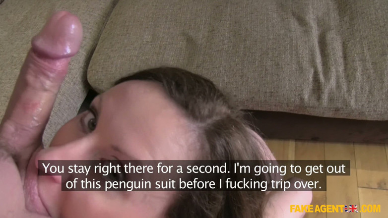 Fake Agent UK: Fake agent uk - lara latex si tante seksi yang lagi...