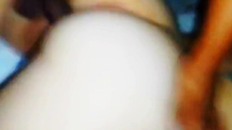 Sofixxx: Le cul blanc délicieux de ma belle-sœur pulpeuse se fait...