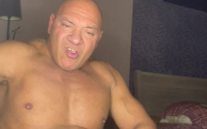Dexterxxlfun: M. culturiste gourou, papa, ami, hanjob,, vidéo en solo