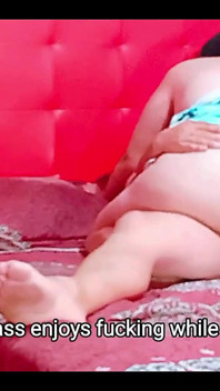 Ragazza traditrice con culo grosso gode di scopare quando il cornuto va a lavorare