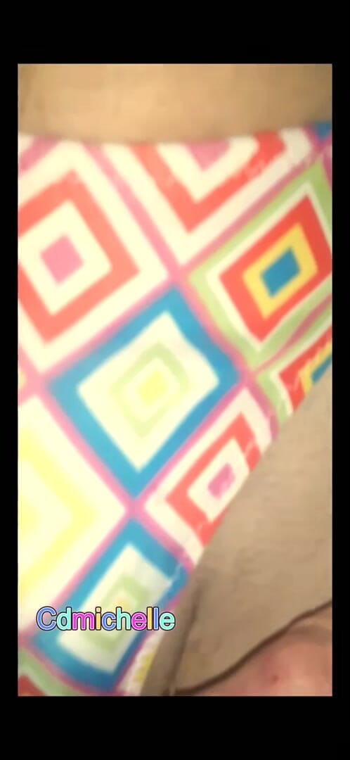 Crossdressers Cd Michelle wearing sexy lingerie: 43 / 43 Mb Cdmichelle Vistiendo Trajes De Baño Coloridos