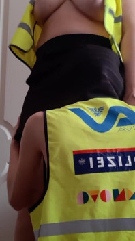 两个警察女孩激情做爱